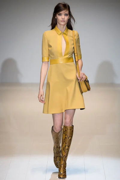 Look 27